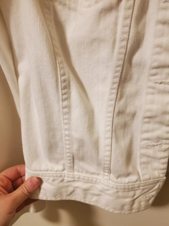Liz Claiborne White Denim Jacket with Button-Front - Picture 6 of 12